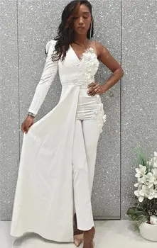 Boho Chic Jumpsuit Vestuvių Suknelė 2023 Su Overkskrit Balta Satino Nėriniais Paplūdimio Bohemain Kaimiškas Civilinės Nuotakos Suknelė Vieną Petį Skraiste